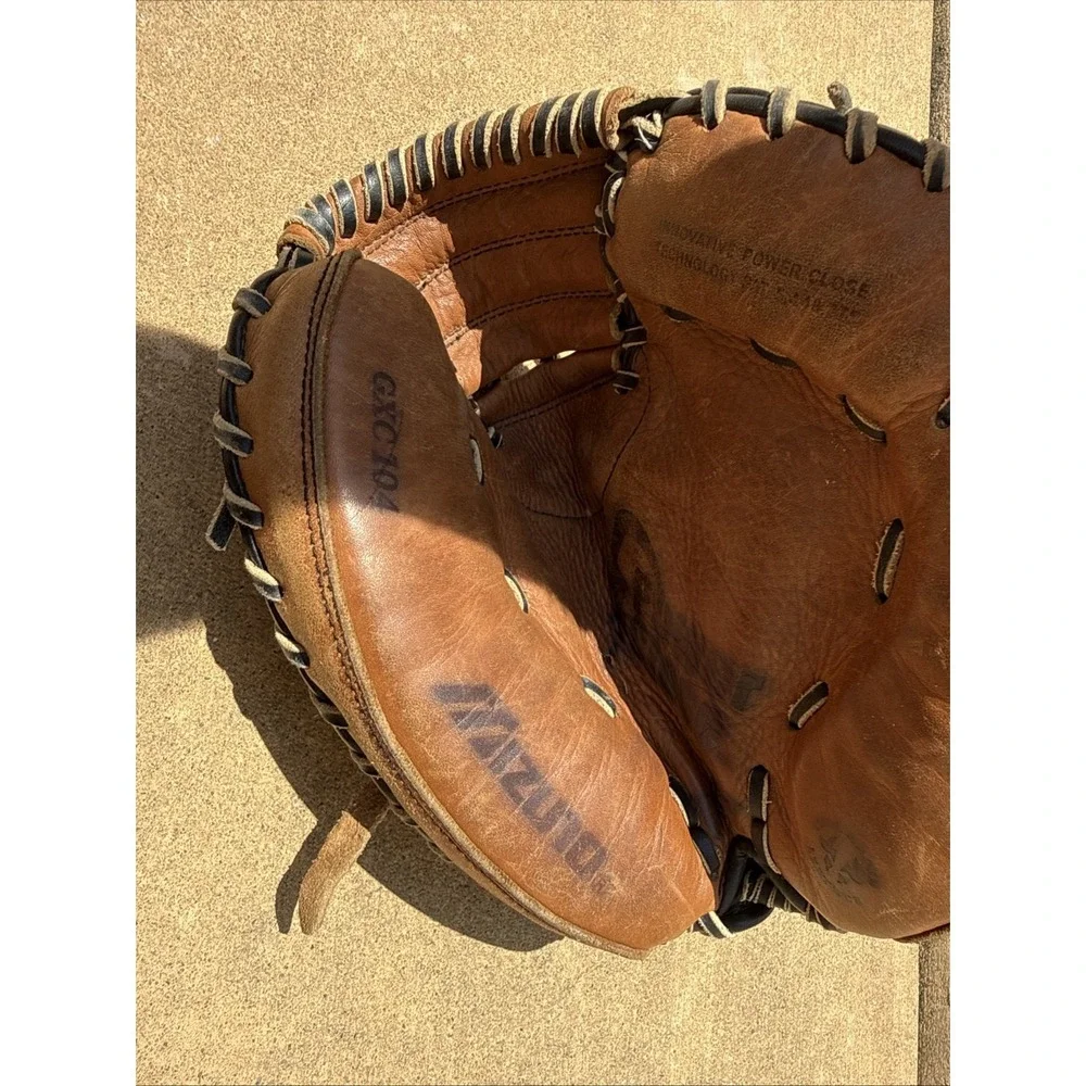 Mizuno GXC-104 Boys Catchers Mitt 31